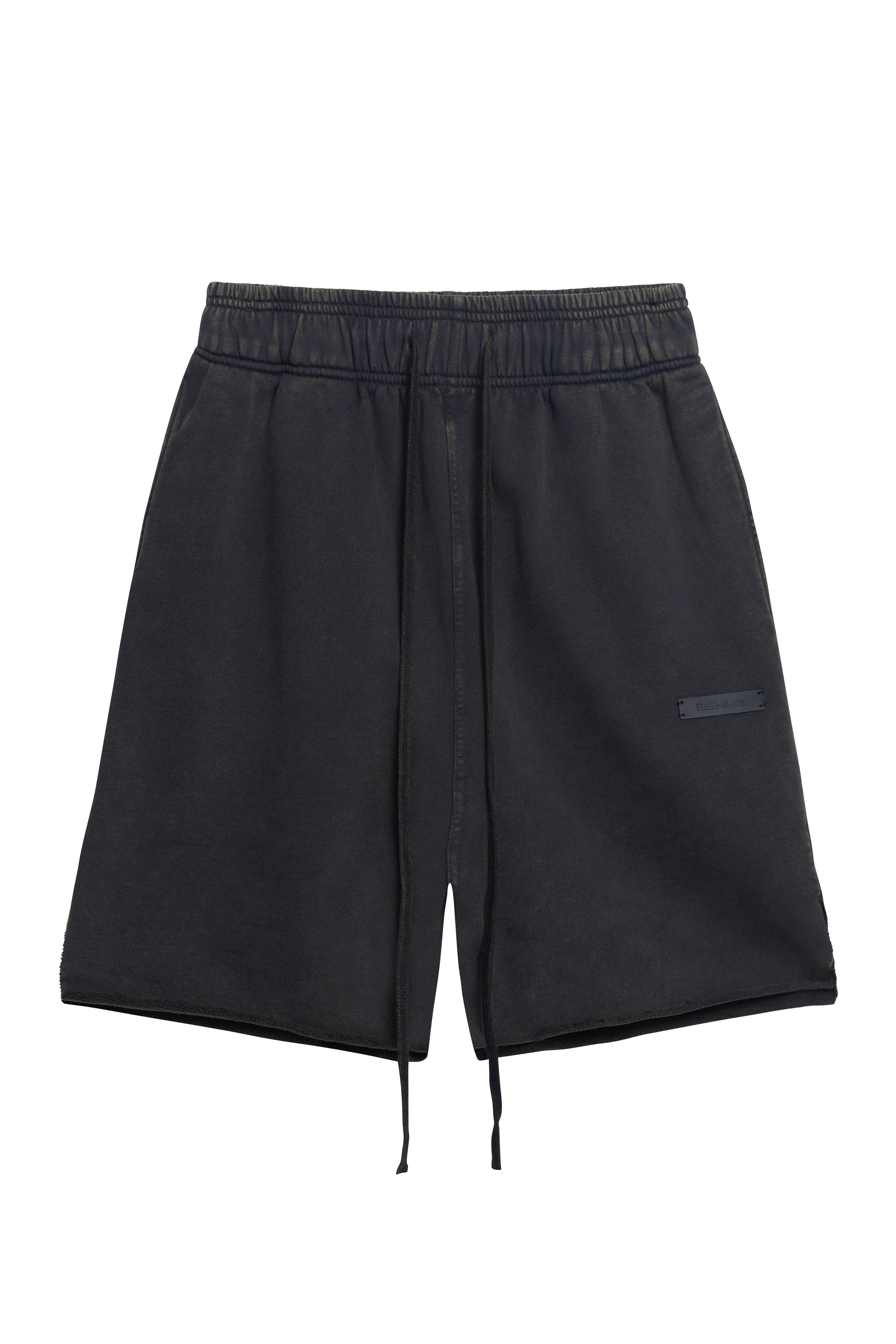 شورت فري مايندز باللون الأسود المغسول