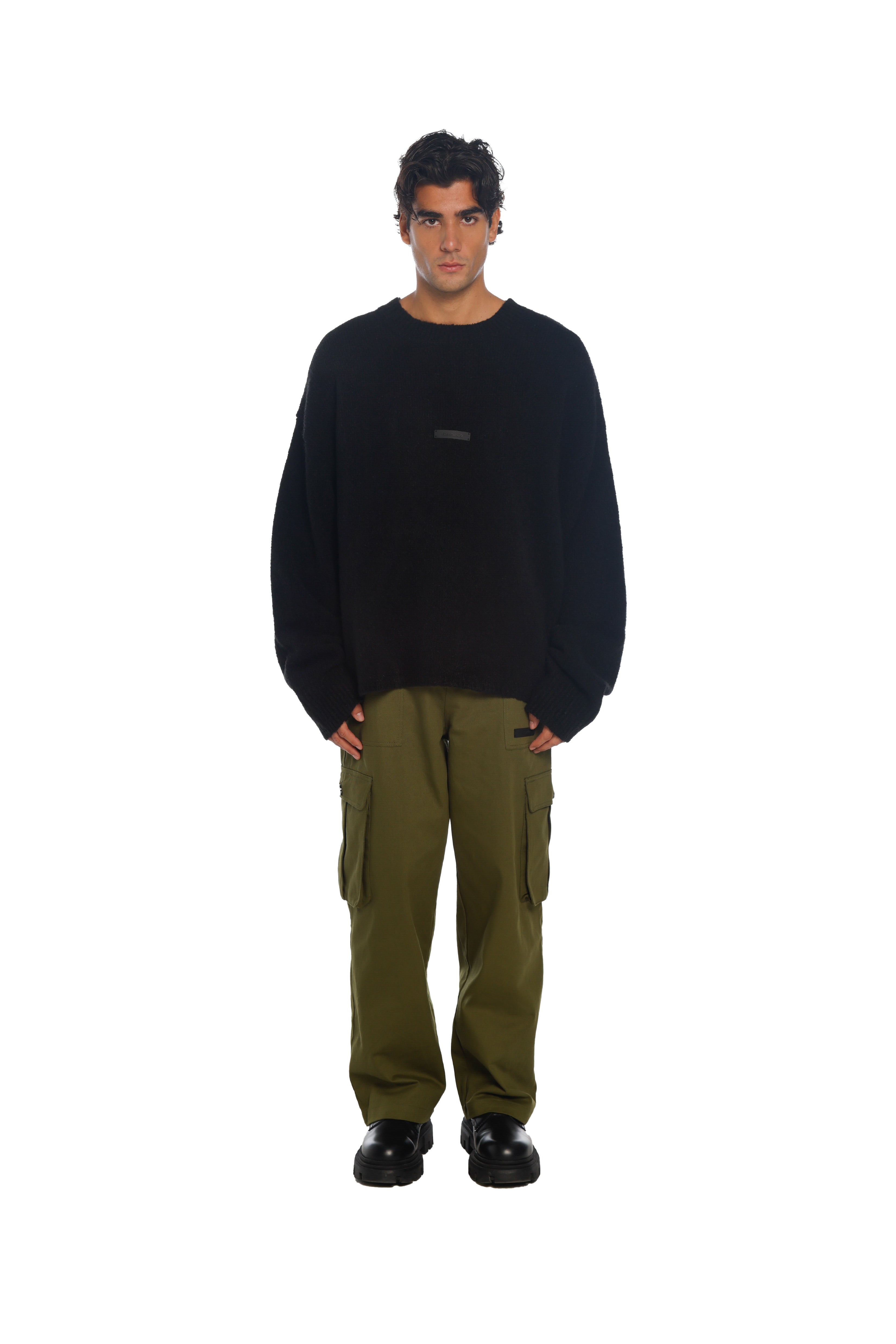 فري مايندز جامبر صوفية باللون الأسود