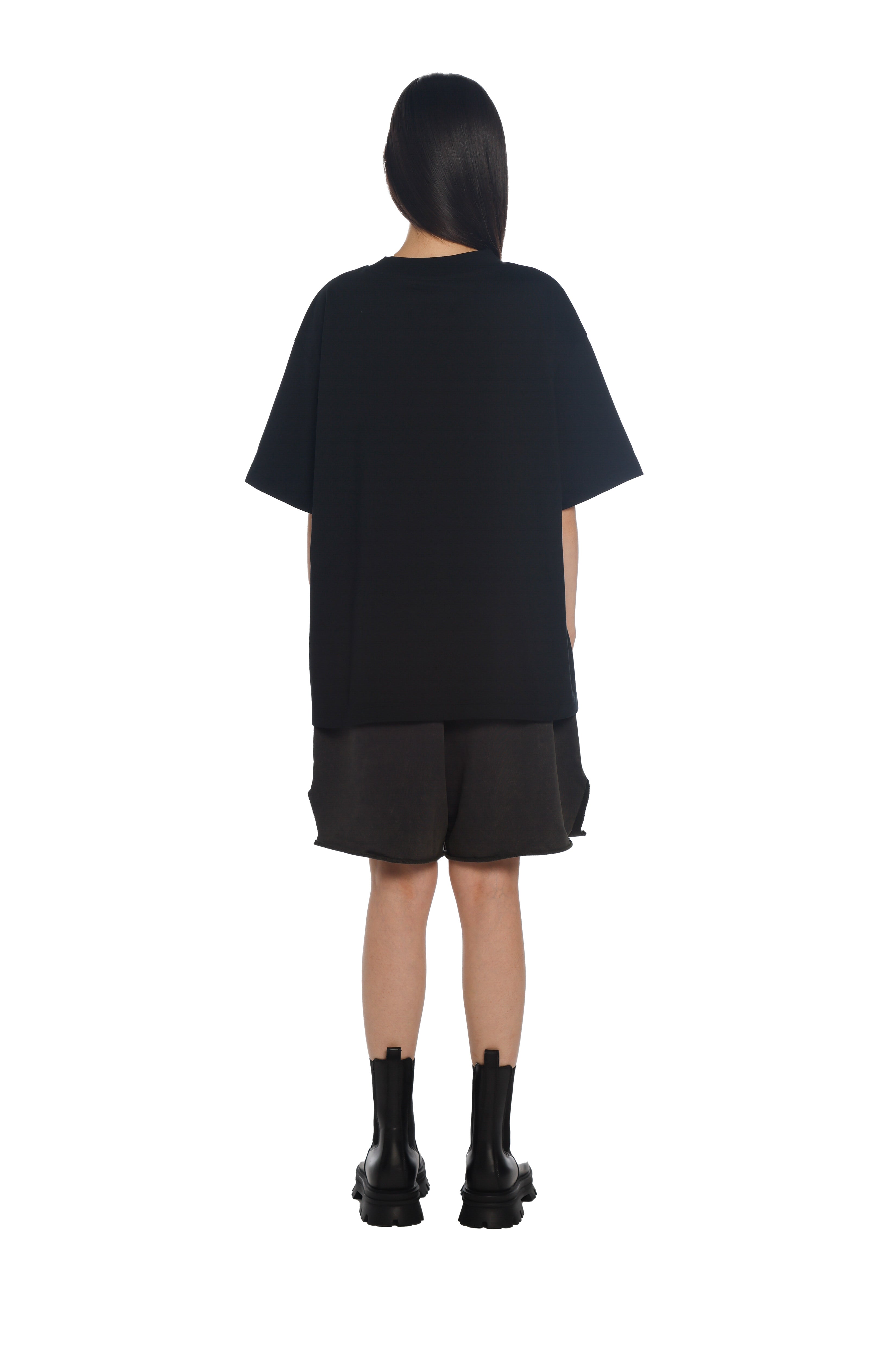 شورت فري مايندز باللون الأسود المغسول