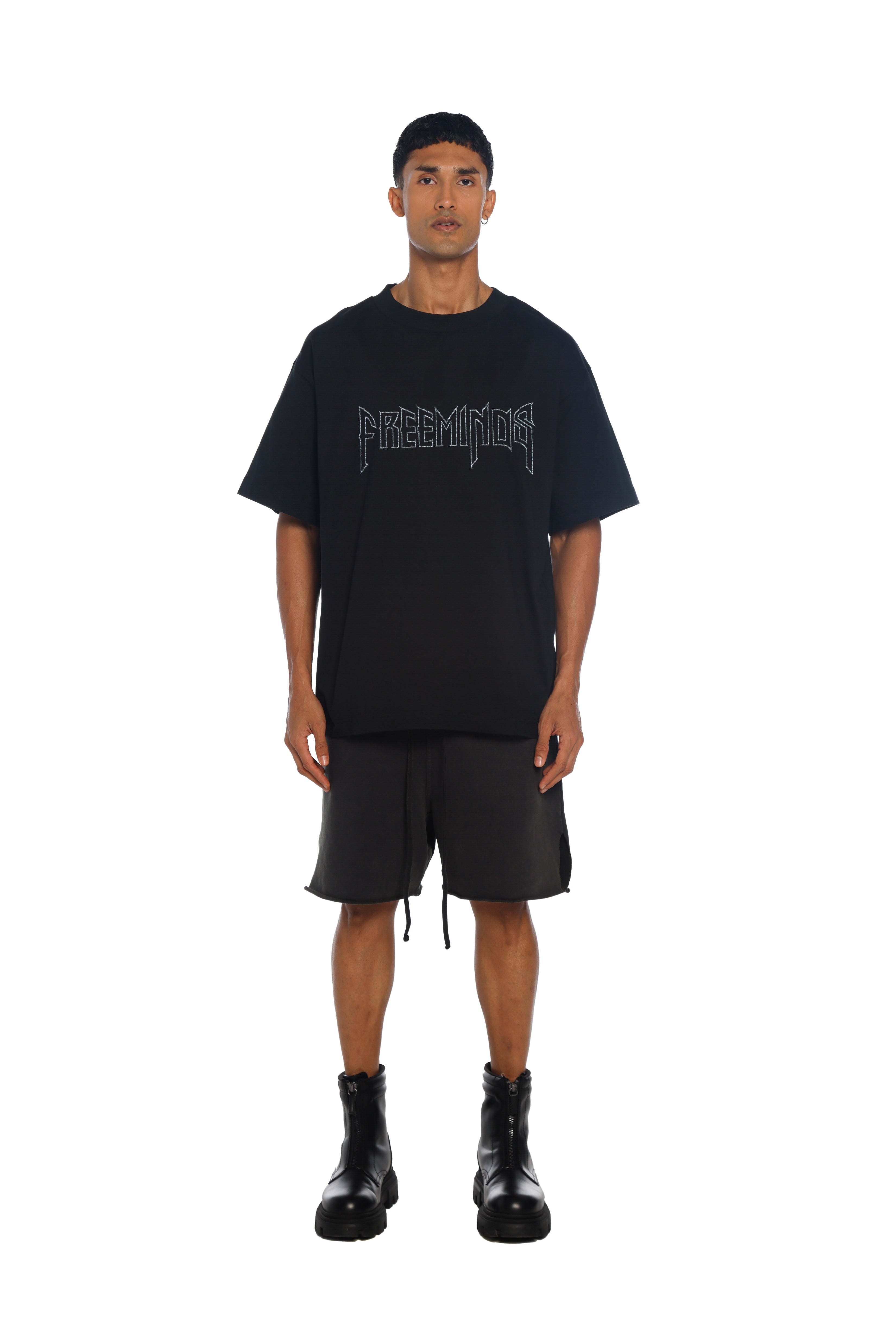 فري مايندز Bluured Logo تيشيرت باللون الأسود