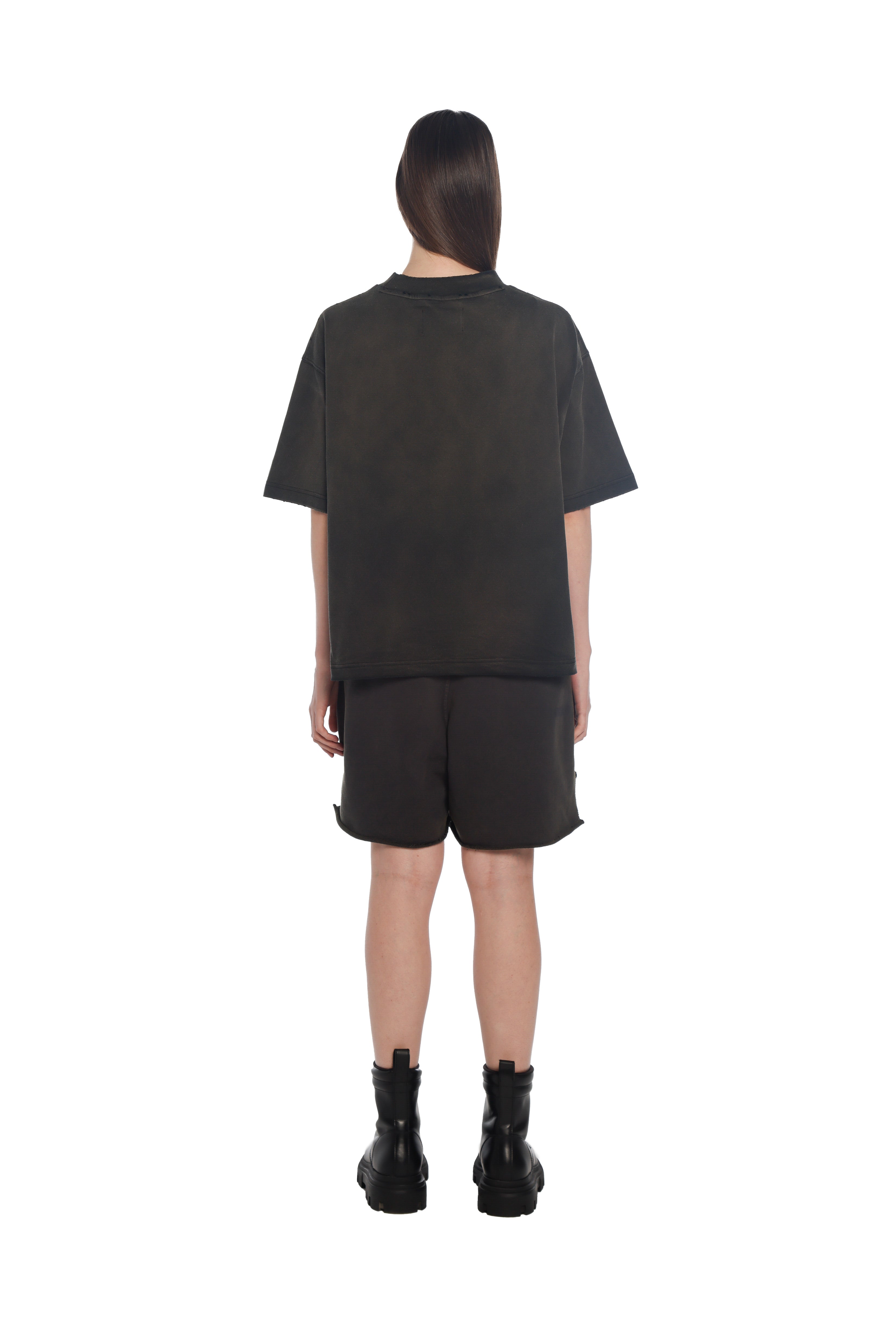 فري مايندز Signature تيشيرت باللون المغسول الفنتج