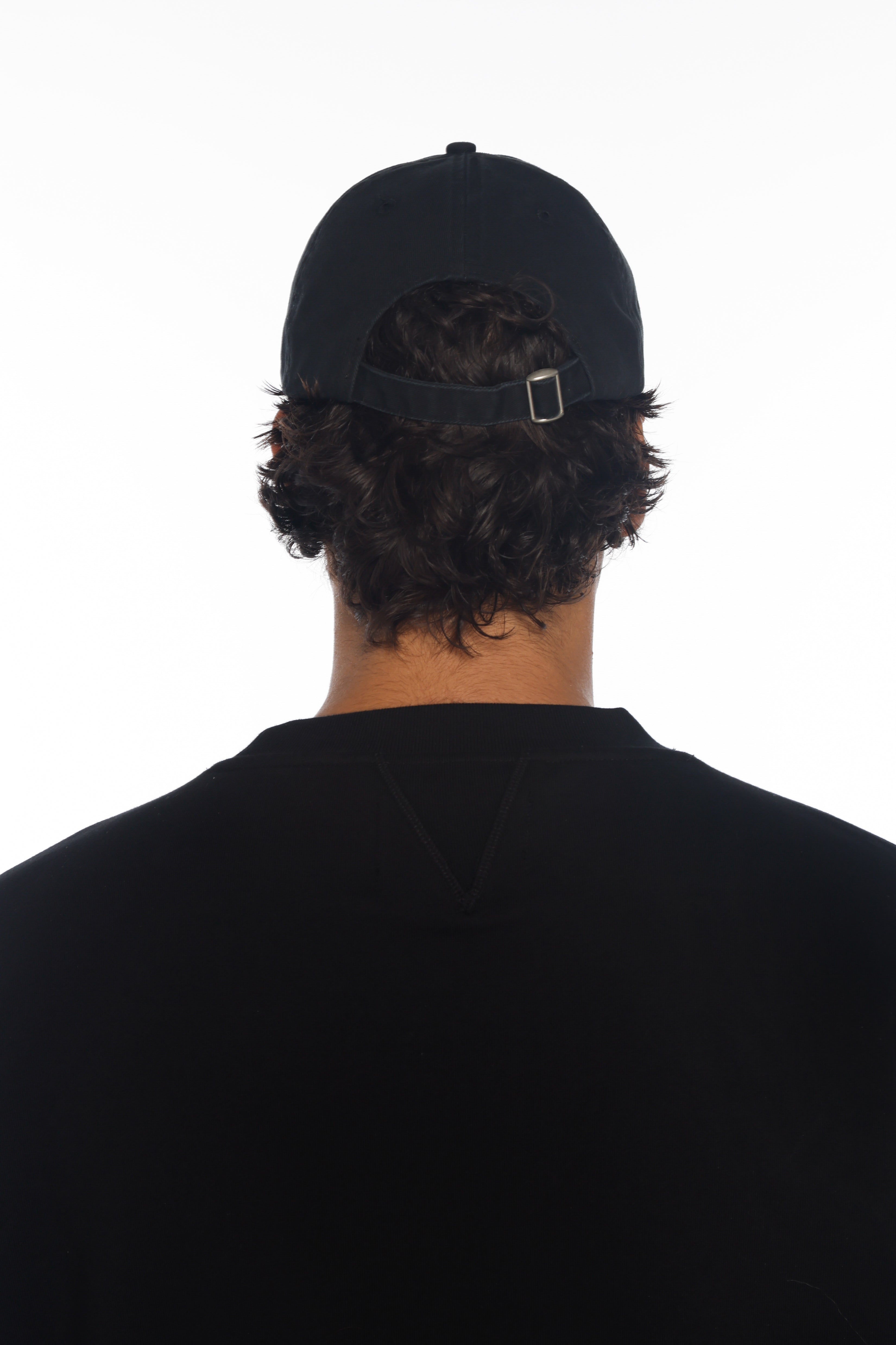 Logo Signature فري مايندز كاب باللون الأسود