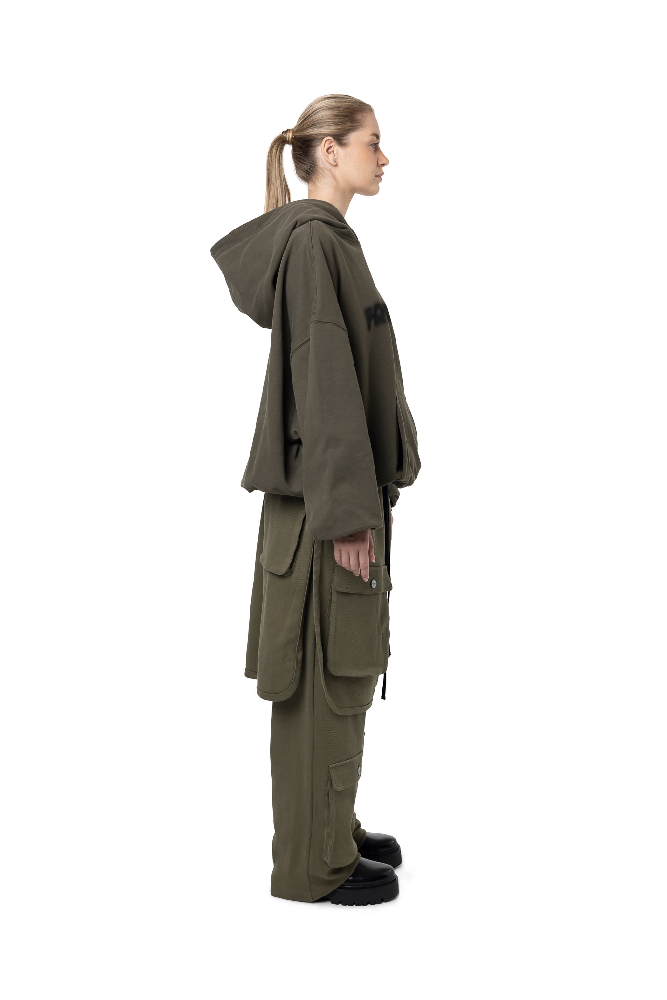 FREEMINDS FRENCH TERRY GREEN NAVY LAYERED CARGO SWEATPANTS