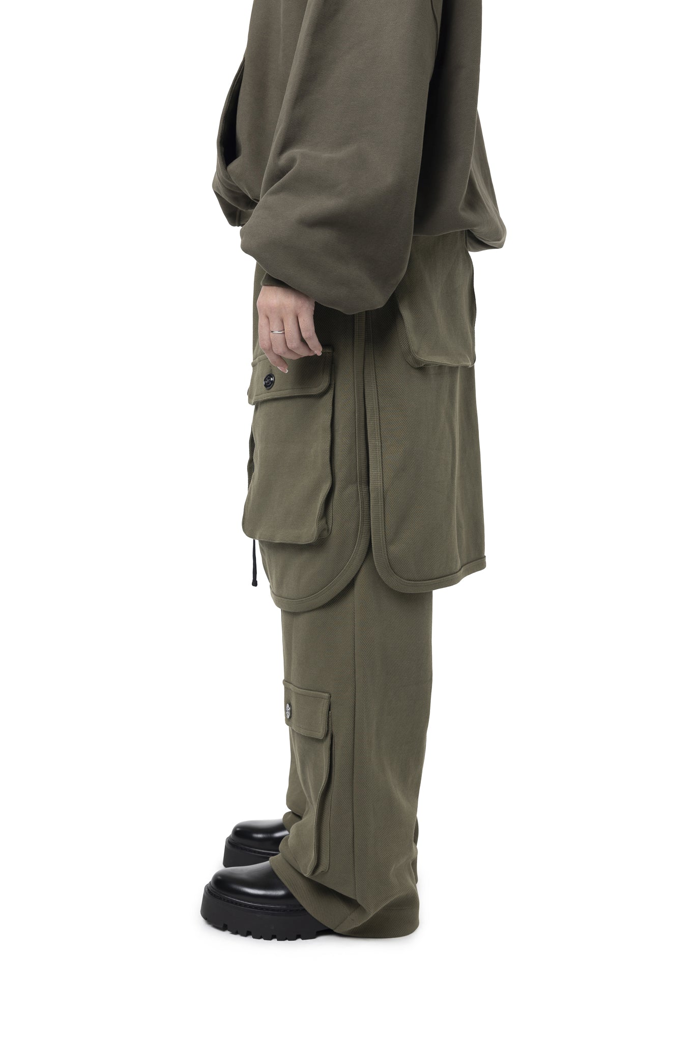 FREEMINDS FRENCH TERRY GREEN NAVY LAYERED CARGO SWEATPANTS