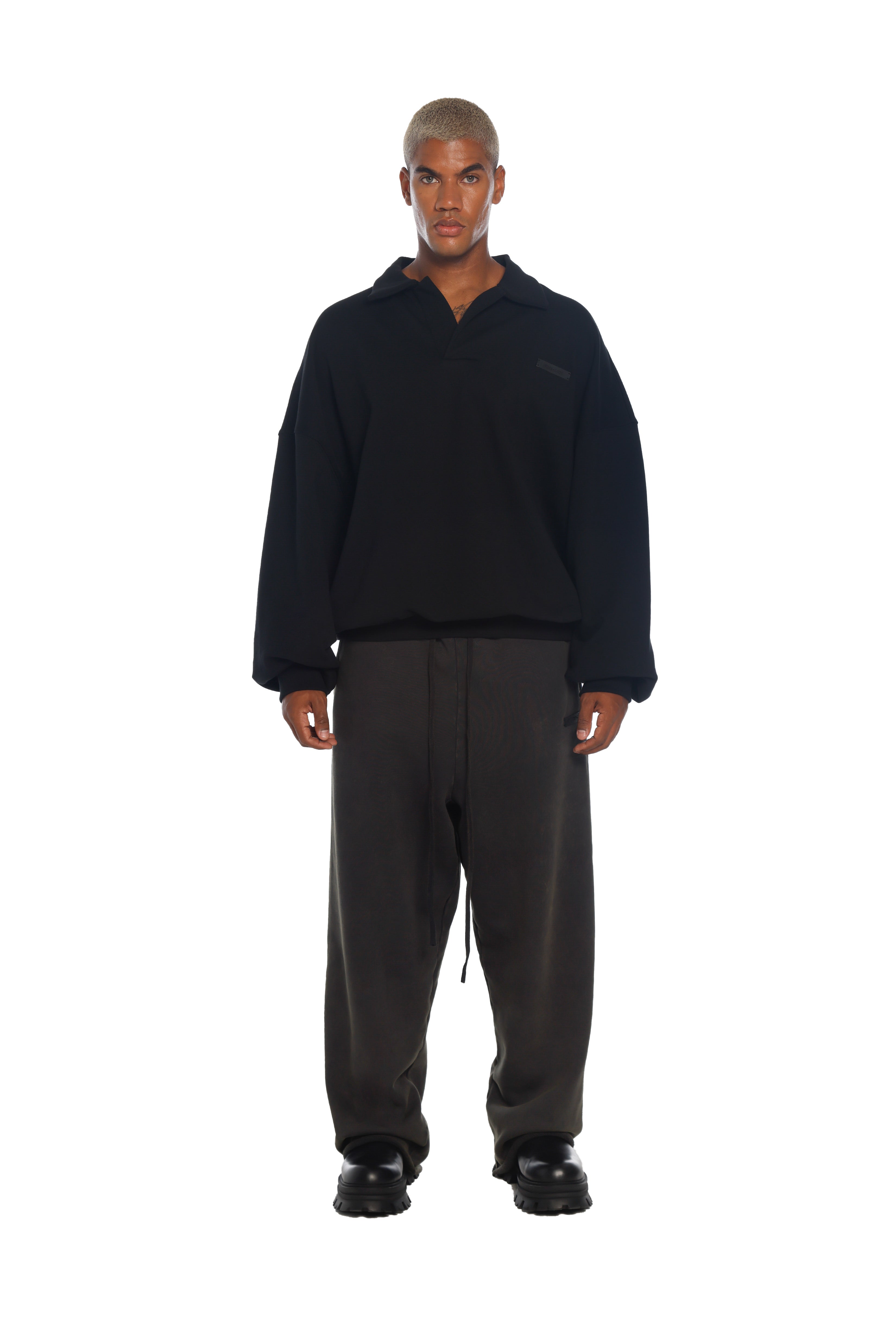 سويتشيرت بولو فري مايندز باللون الأسود