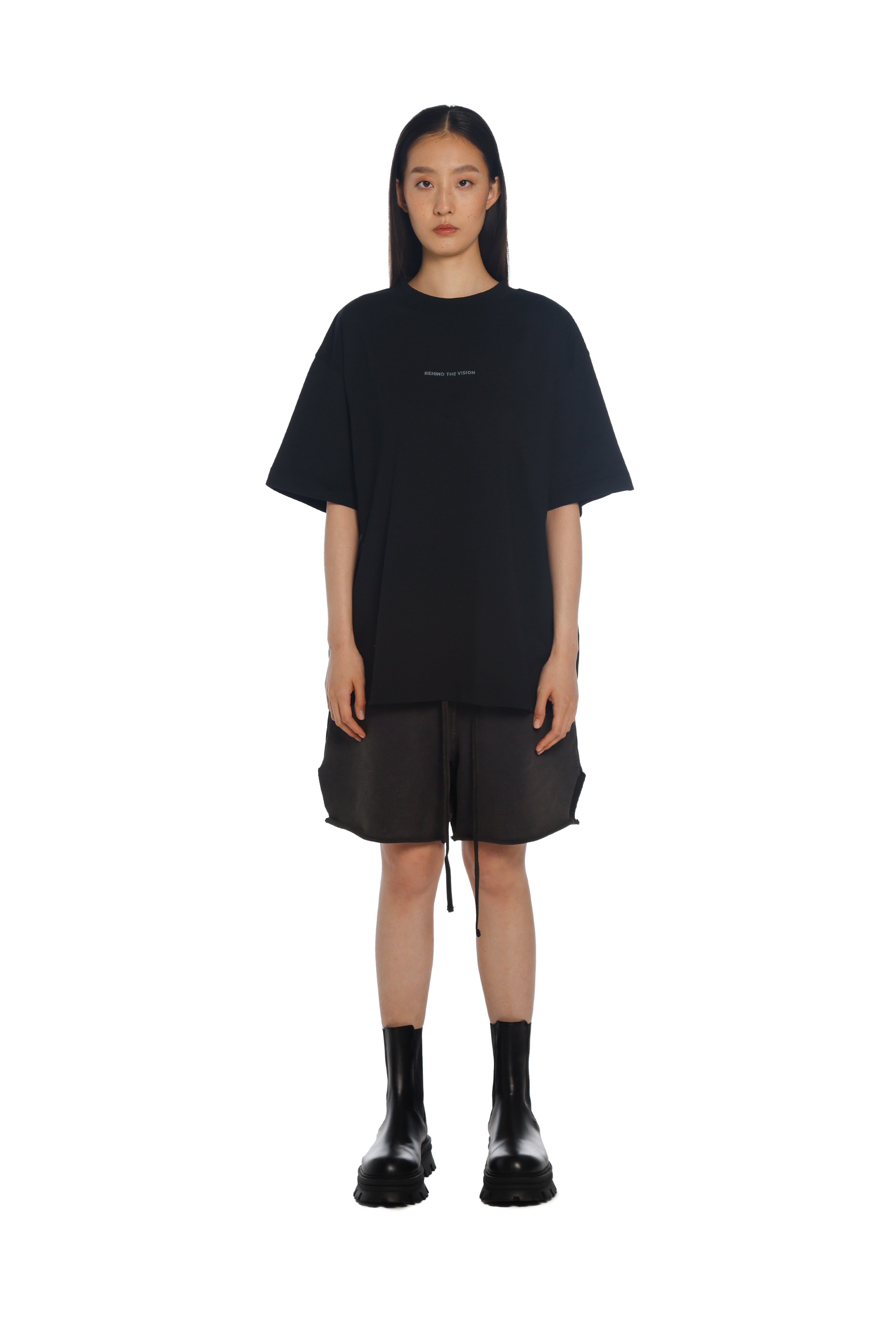 شورت فري مايندز باللون الأسود المغسول