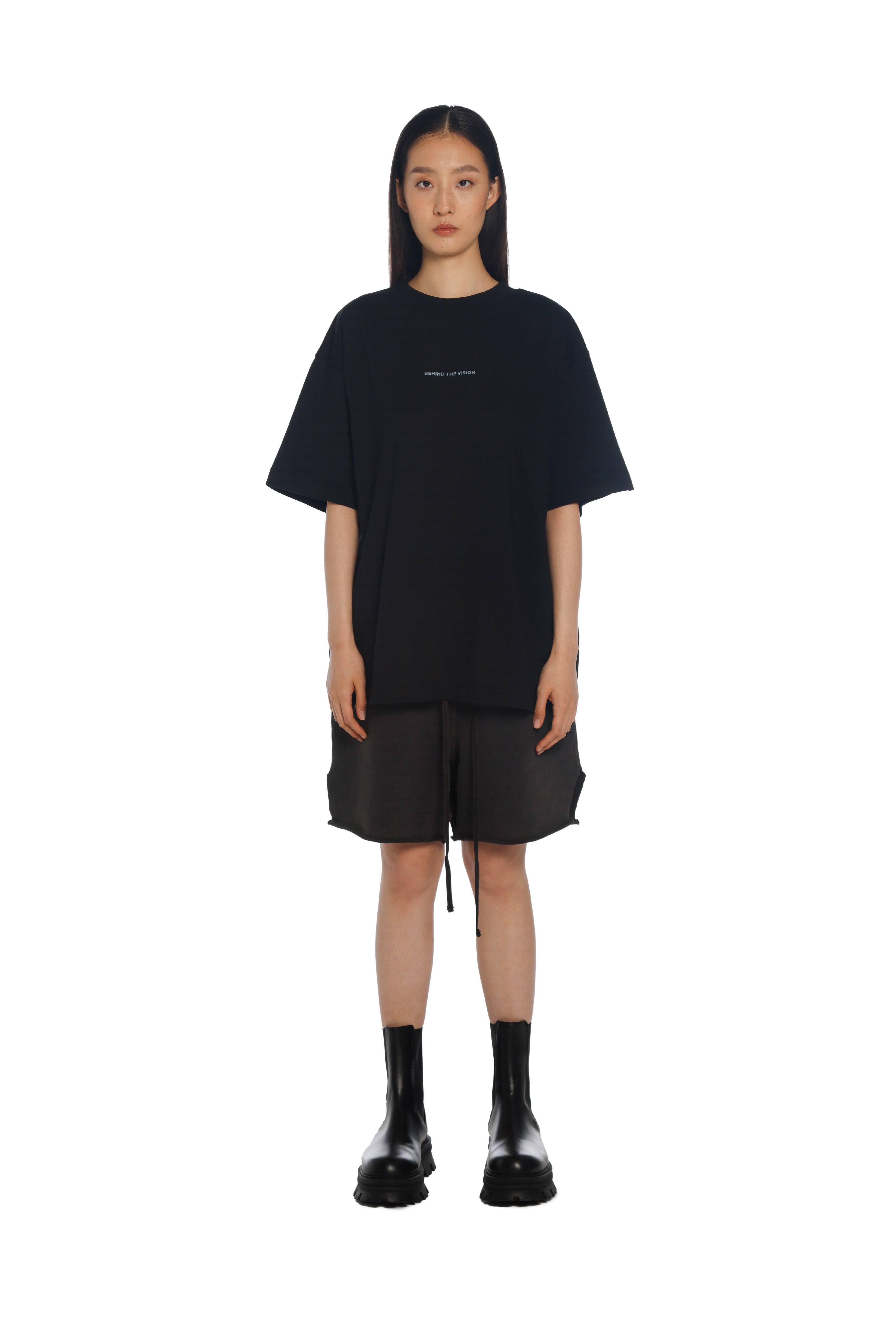 فري مايندز Behind the Vision تيشيرت باللون الأسود