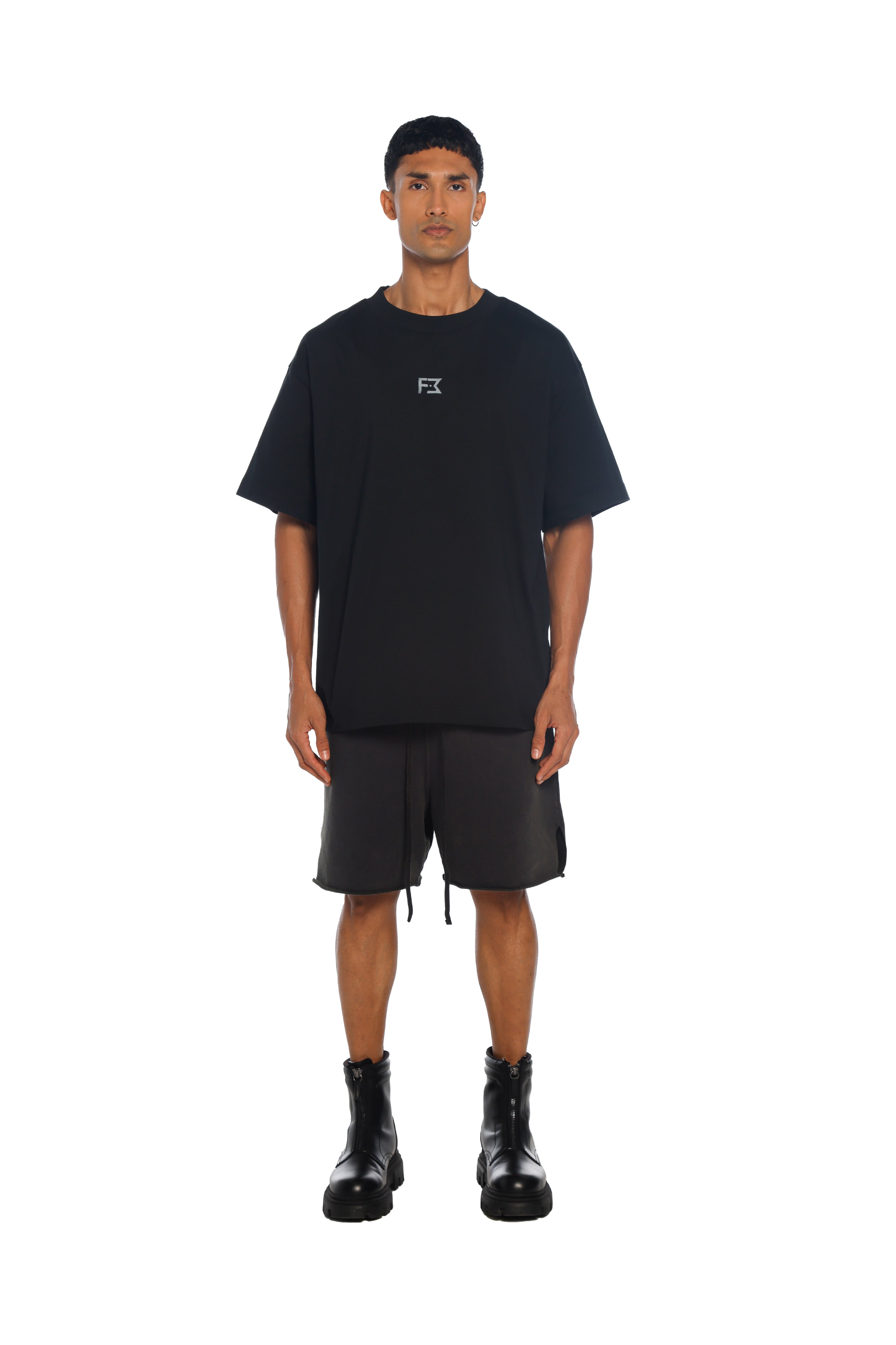 فري مايندز Inspiration تيشيرت   باللون الأسود