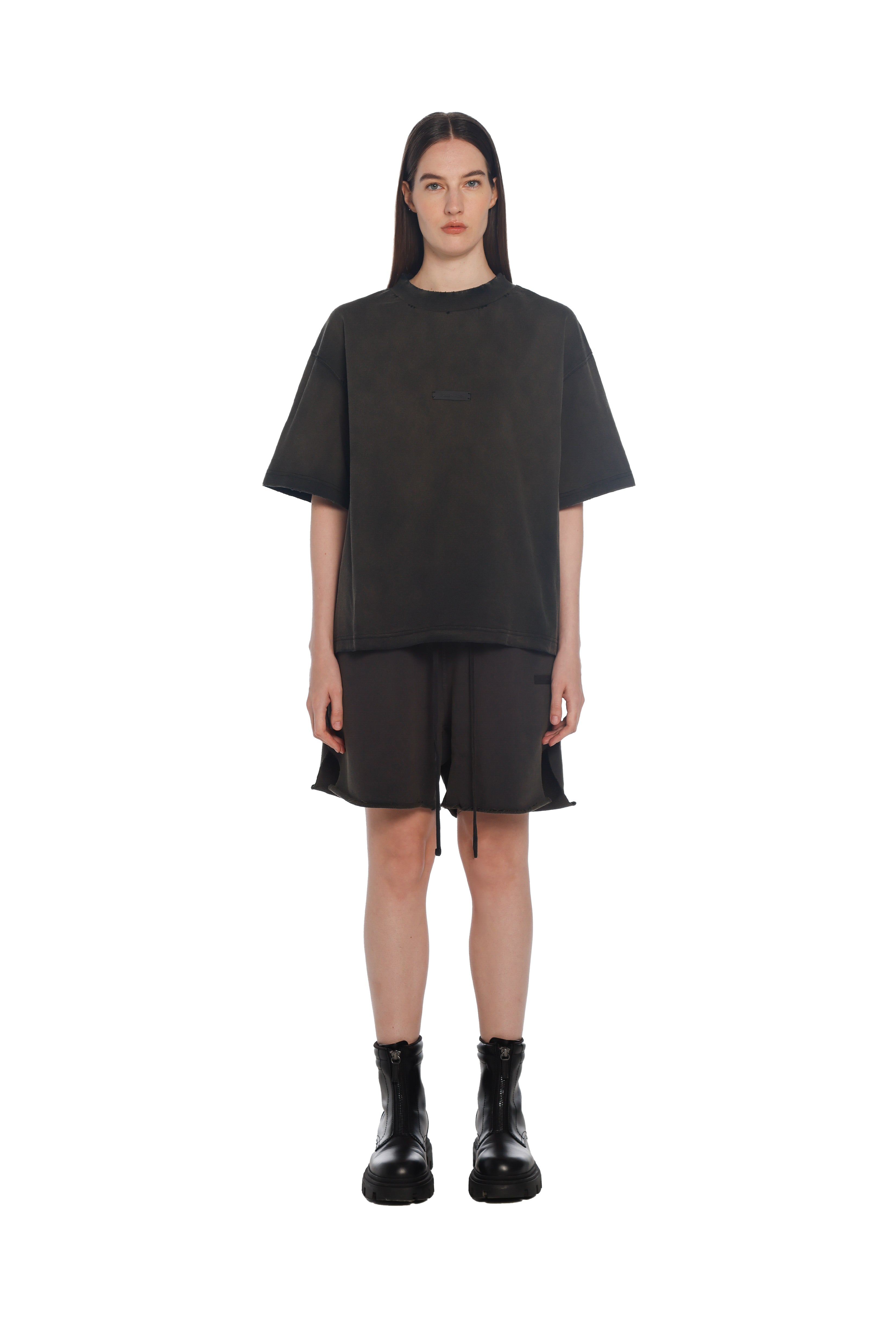 فري مايندز Signature تيشيرت باللون المغسول الفنتج