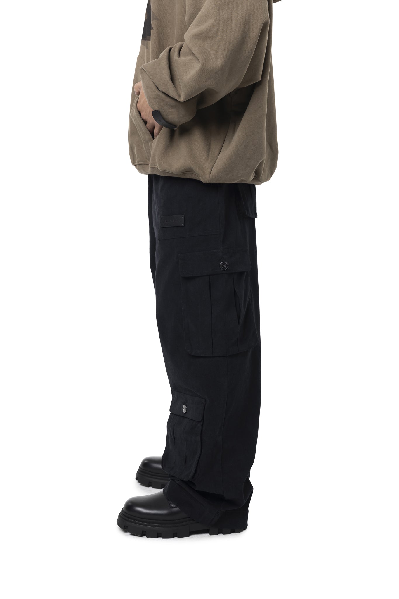 FREEMINDS CARGO BLACK PANTS