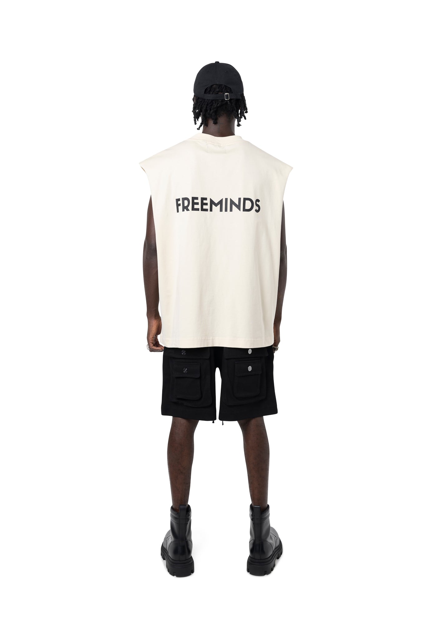 CREAMY SLEEVELESS LOGO T-SHIRT