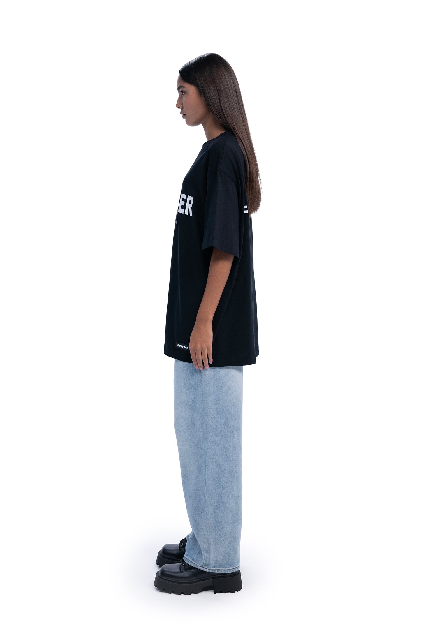 BLACK CONFIDENCES OVERSIZED T-SHIRT