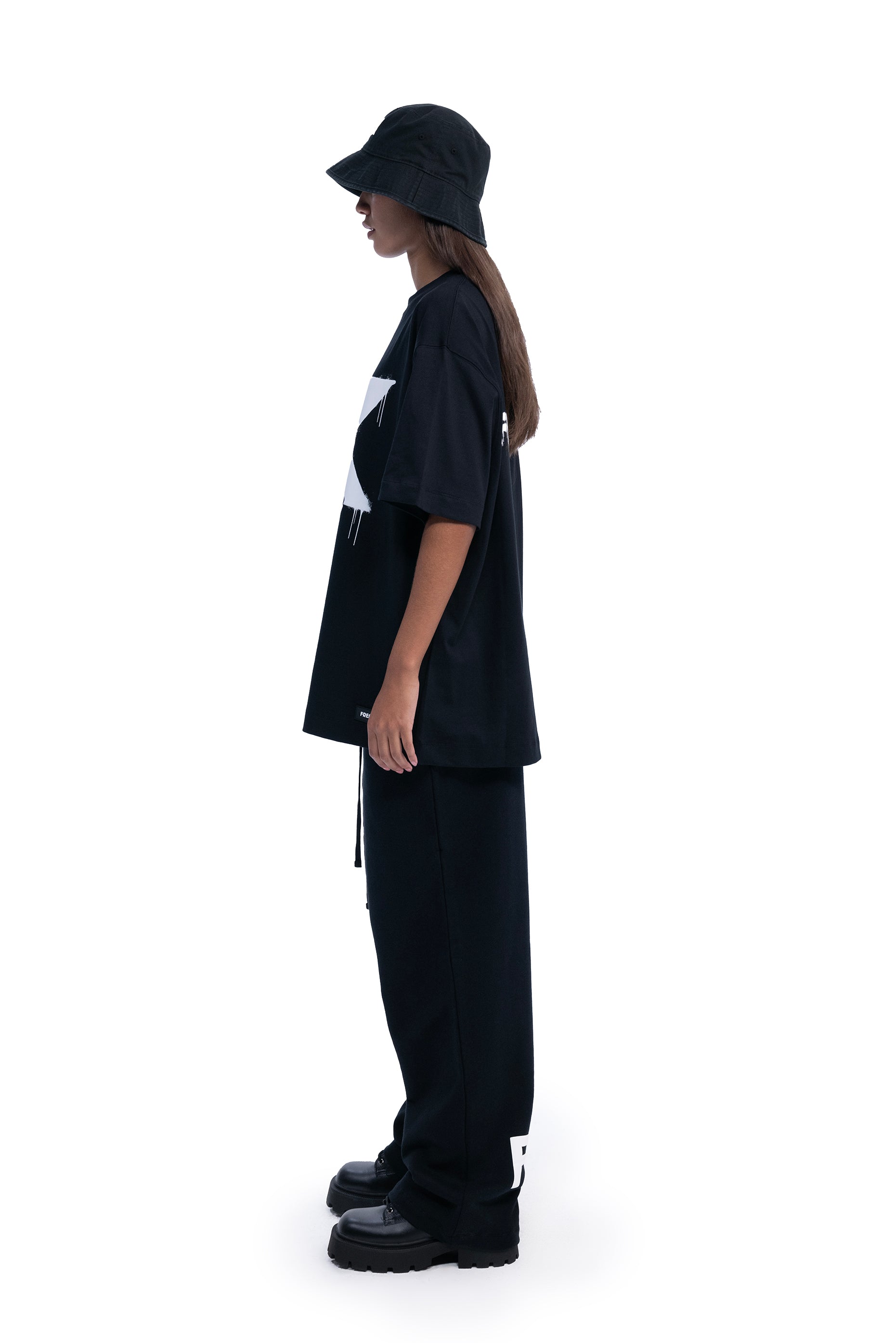 BLACK SELF CRITICAL OVERSIZED T-SHIRT