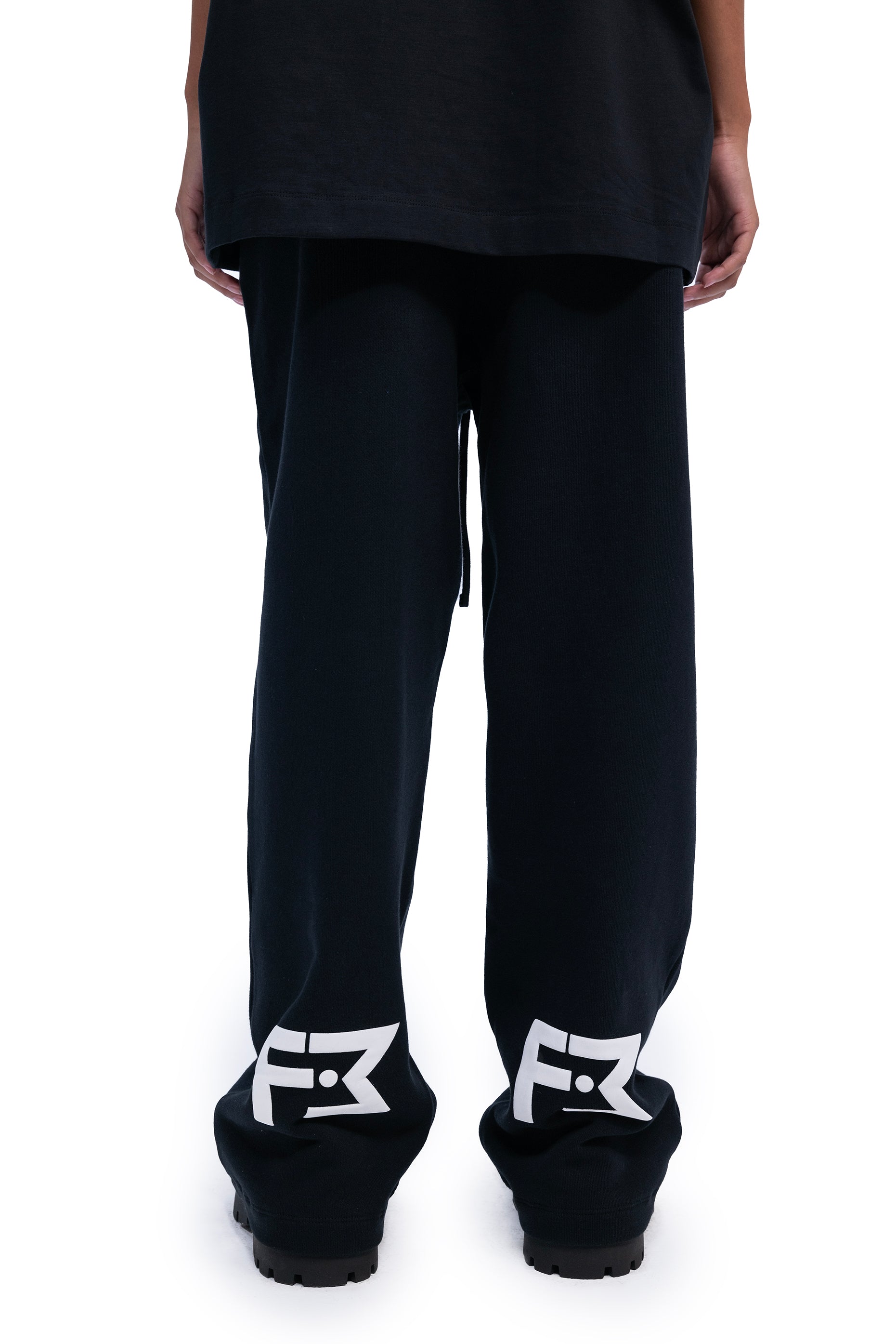 UNISEX BLACK RELAX FIT TRACK PANTS